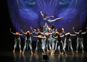 Bailarinos do Balé Popular durante espetáculo de fim de ano na capital (Crédito: Mari Rios/Governo do Tocantins)