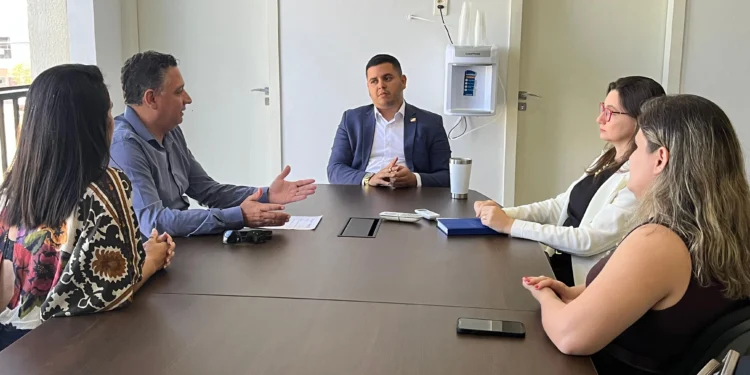 Secretaria das Cidades propõe ação pioneira para política estadual de abastecimento e saneamento