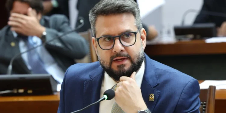 Deputado Eduardo Mantoan apresenta dois projetos de lei em defesa dos idosos