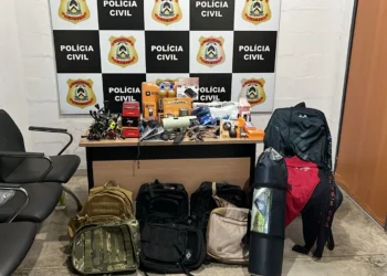 Equipes policiais recuperaram aproximadamente R$14 mil em objetos furtados horas antes em uma loja de pesca - Divulgação PC/TO