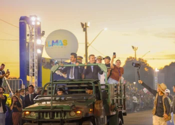Desfile dos 36 anos de Palmas resgata história e mobiliza escolas, forças de segurança e comunidade