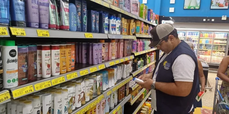 Agência de Metrologia fiscaliza estabelecimentos comerciais e orienta consumidores com dicas de compras seguras para presentear no dia das mães