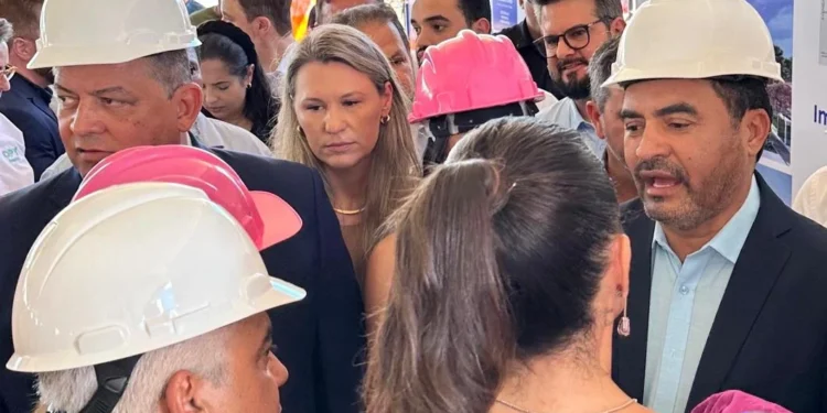 SAÚDE DA MULHER: Mantoan participa da assinatura que autoriza as obras do Hospital da Mulher e da Maternidade Estadual