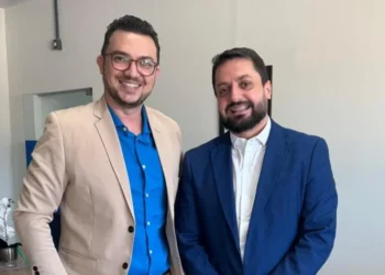 Vereador Dr. Vinicius Pires realiza visita institucional à Secretaria Municipal de Administração de Palmas