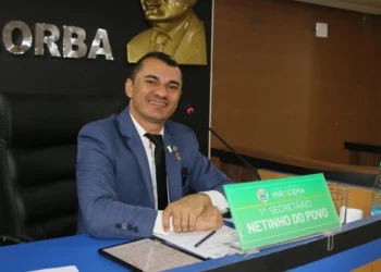 Netinho do Povo: Entulhos e água para Cemitério do Correntinho