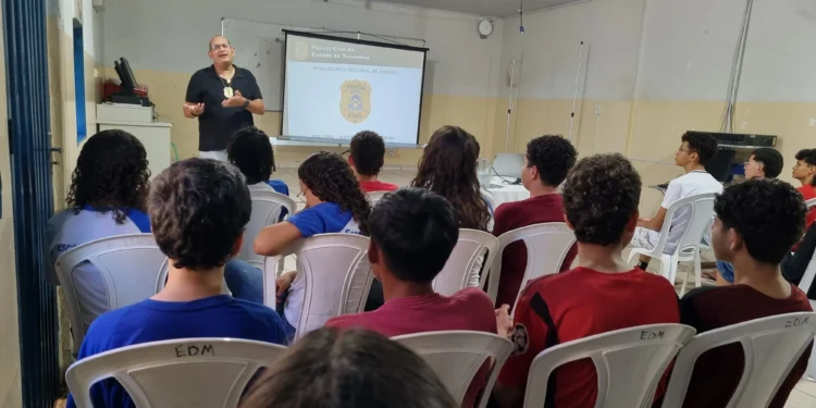 Polícia Civil realiza em Paraíso palestra a estudantes sobre bullying, cyberbullying e cuidados para evitar crimes no mundo digital
