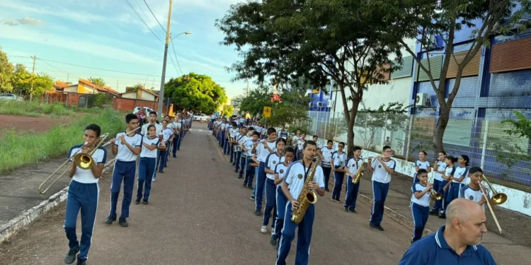 Prefeitura presente: Escolas da rede municipal ensaiam para desfile de aniversário de Palmas celebrado dia 20 de maio