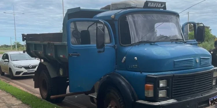 Caminhão furtado em Palmas é recuperado em menos de 8 horas em operação conjunta das Polícias Civil e Militar