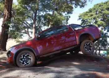 Picape em demonstração na Agrishow — Foto: Ricardo Benichio