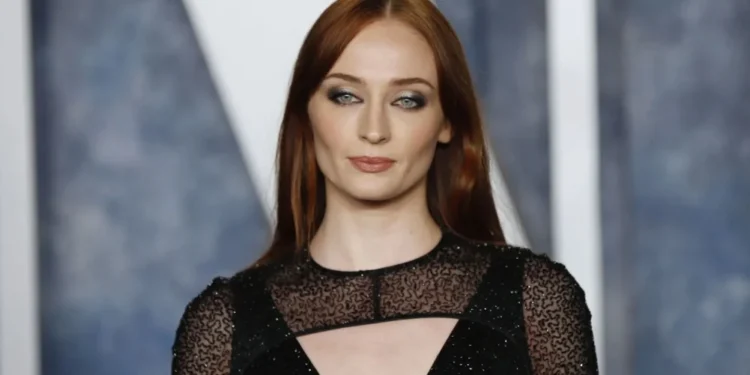 Atriz Sophie Turner é Sansa em "Game of Thrones" • Robert Smith/Patrick McMullan via Getty Images