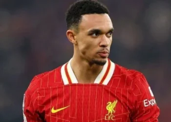 Alexander Arnold está no Liverpool há 20 anos • Reprodução/Liverpool