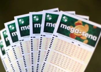 Aposta simples, com seis números marcados, custa R$ 5 • Rodrigo de Oliveira/Caixa Econômica Federal