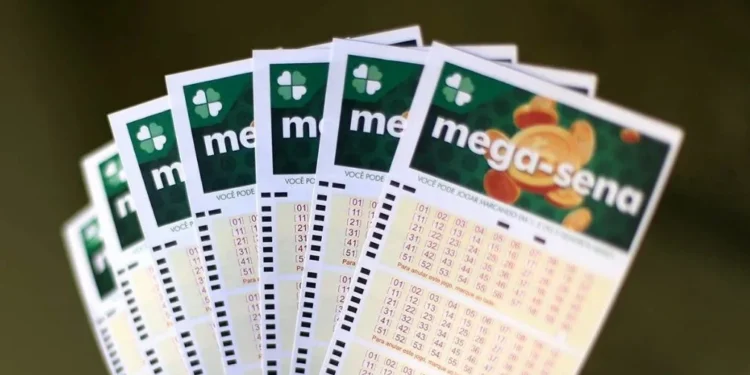 Aposta simples, com seis números marcados, custa R$ 5 • Rodrigo de Oliveira/Caixa Econômica Federal