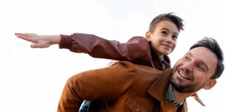 Vínculo paterno depende da qualidade da presença, explica psicólogo