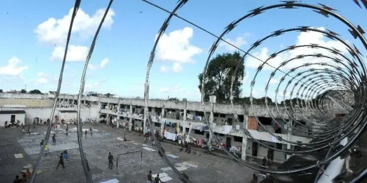 Mais de 100 mil réus por tráfico poderiam ter pena reduzida, aponta CNJ