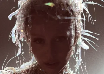 "Something Beautiful", nono álbum de Miley Cyrus, será lançado em maio • Instagram/Miley Cyrus