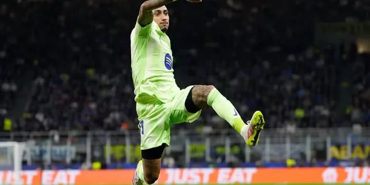 Raphinha assume artilharia da Champions League e iguala recorde de Cristiano Ronaldo
