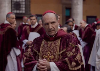 Cena de "Conclave" • Divulgação