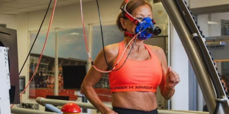 A maratonista de 77 anos que a ciência estuda para entender como envelhecer melhor