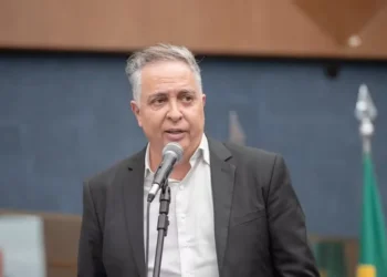 Álvaro Damião assume a prefeitura de Belo Horizonte após a morte de Fuad Noman (Abraão Bruck/Câmara Municipal de Belo Horizonte/ Divulgação)