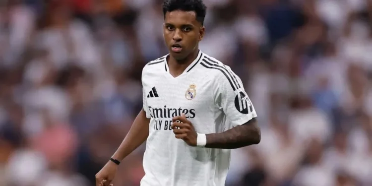 Real Madrid cogita vender Rodrygo na próxima janela, diz jornal