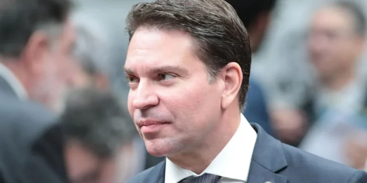 STF começa a julgar suspensão de ação penal contra Ramagem nesta sexta (9)