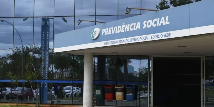 Novas associações podem ter bloqueio de recursos, diz AGU