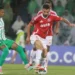 Internacional perde para o Atlético Nacional e se complica na Libertadores
