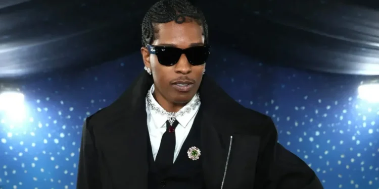 A$AP Rocky, marido da Rihanna, foi ao after do Met Gala com avó