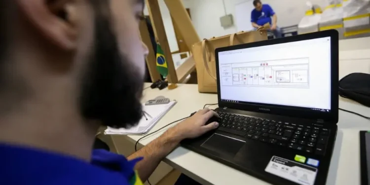 Veja como se inscrever em curso gratuito de inglês oferecido pelo MEC