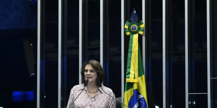 Com 259 assinaturas, oposição apresenta pedido de CPMI do INSS