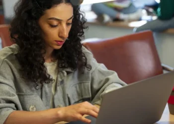 Cursos contemplam diversas áreas e serão ministrados em diferentes campi da instituição • Freepik