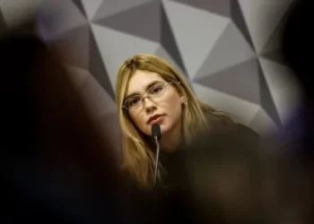 Influenciadora agradeceu a oportunidade de esclarecer dúvidas dos senadores Imagem: Gabriela Biló/Folhapress