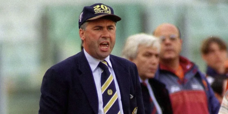 Carlo Ancelotti criticou futebol italiano e defendeu jogo ofensivo em TCC