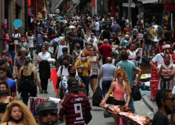 Rua de comércio em São Paulo • 15/12/2020REUTERS/Amanda Perobelli
