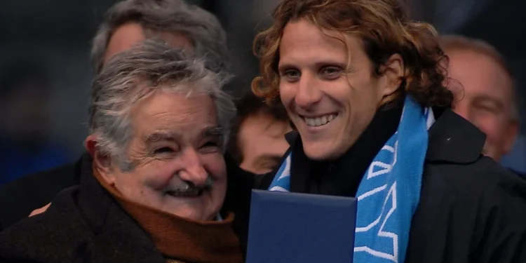 O dia em que Mujica motivou time da 2ª divisão com tampa de privada na mão