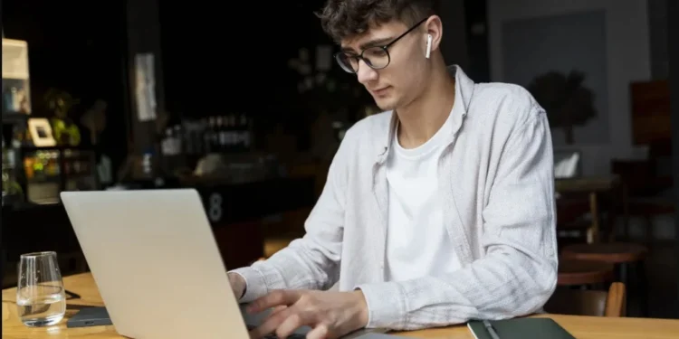 Enem 2025: Etapa promove simulado gratuito online