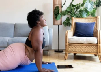 Aliar corpo e mente na atividade física pode ajudar na saúde mental • Luis Alvarez/GettyImages