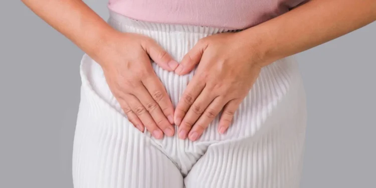 70% das mulheres sofrem com coceira e outros sintomas na região genital