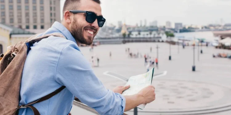 Intercâmbio deve crescer 17% em 2025, aponta consultoria