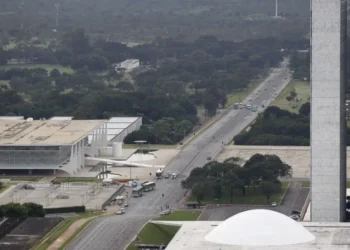 Palácio do Planalto e Congresso Nacional • 18/04/2013REUTERS/Ueslei Marcelino