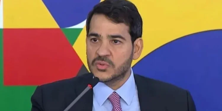 Messias elogia PF e defende PEC da segurança após prisão de líder do PCC