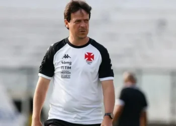 Diniz em treino do Vasco • Rafael Ribeiro/Vasco