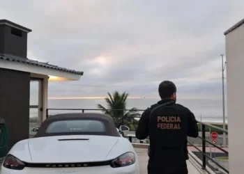 Organizações criminosas envolvidas em crimes financeiros, fraudes cibernéticas, tráfico de drogas e lavagem de dinheiro são alvo de operação • Polícia Federal