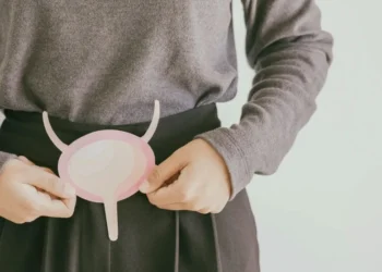 Anvisa aprovou novo tratamento para câncer de bexiga músculo-invasivo com potencial de reduzir o risco de morte em até 25% • SewcreamStudio/GettyImages