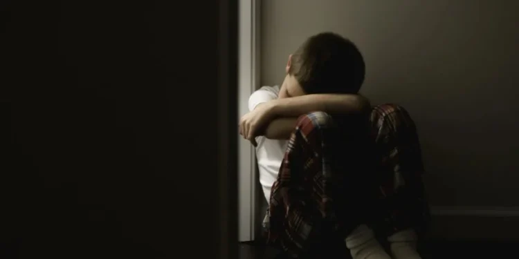 Maus-tratos na infância podem afetar memória e aprendizado, diz estudo