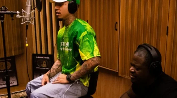 Veigh grava com produtor americano Poo Bear em SP: “Sonho vira realidade”