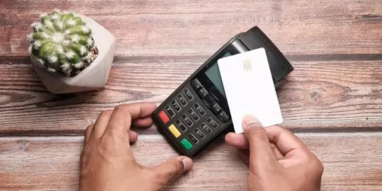 Aumento do IOF: veja como mudanças impactam o bolso e gastos no dia a dia