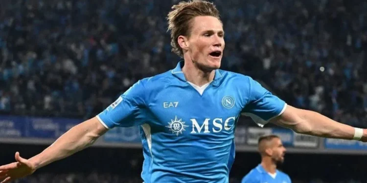 Napoli vence Cagliari e é campeão italiano pela 4ª vez na história