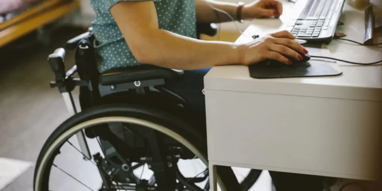 Brasil tem 14,4 milhões de pessoas com deficiência, diz IBGE